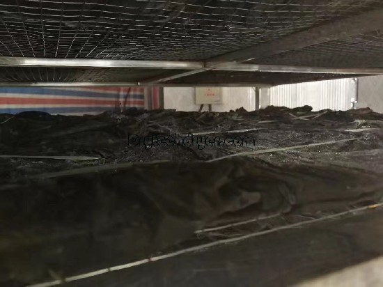Seaweed Drying with Heat Pump Dryer