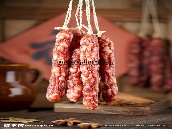 Use the Drytech dryer to dry sausages